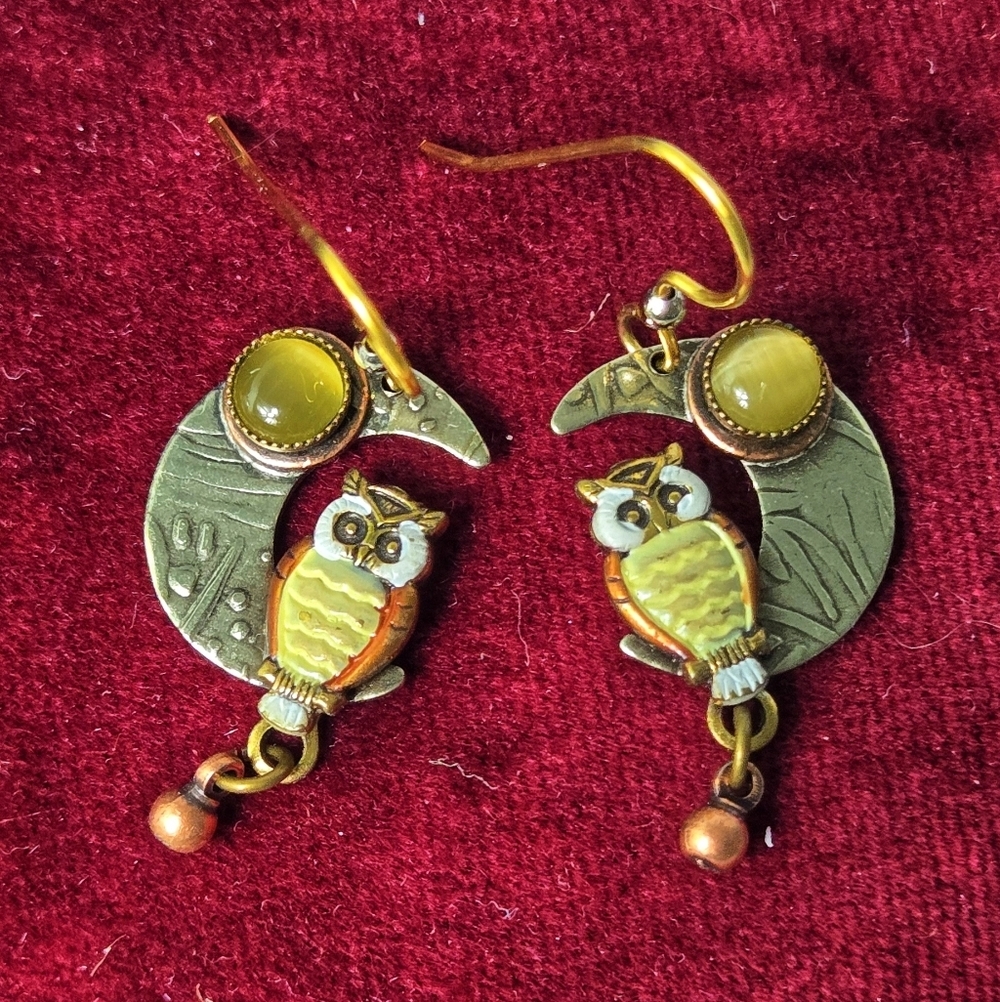 SILVER FOREST OWL ON CRESCENT MOON EARRING